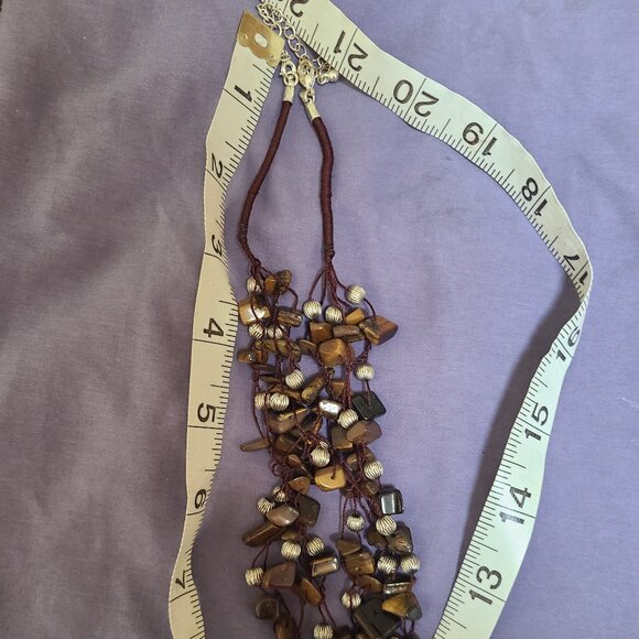 Cat's-eye Gemstone Chunky Beaded Necklace: Dress in Animal Fashions - Picture 4 of 7